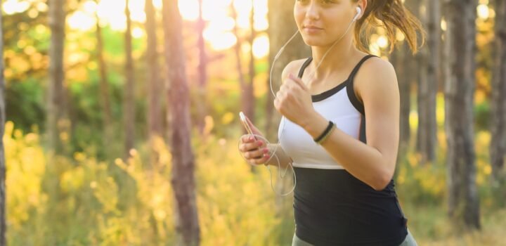 Le running est devenu une activité physique populaire à travers le monde.