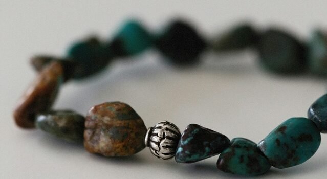 Quelle pierre porter pour perdre du poids ? Guide expert